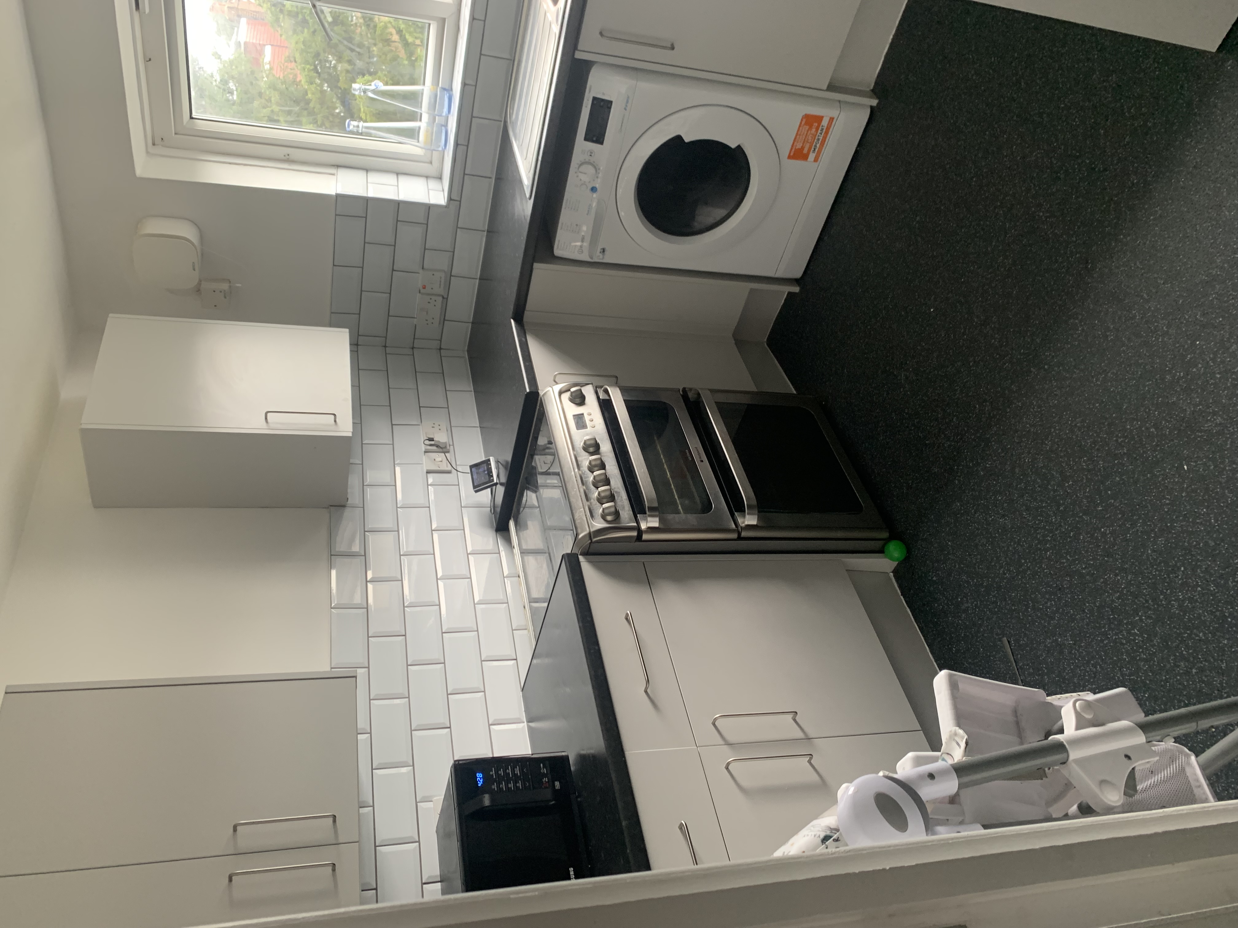 🏡 SECURE CROYDON COUNCIL 2-BED MAISONETTE (OVER 2 FLOORS) (SMALL BLOCK – ONLY 6 APARTMENTS, GROUND TO 2ND FLOOR)