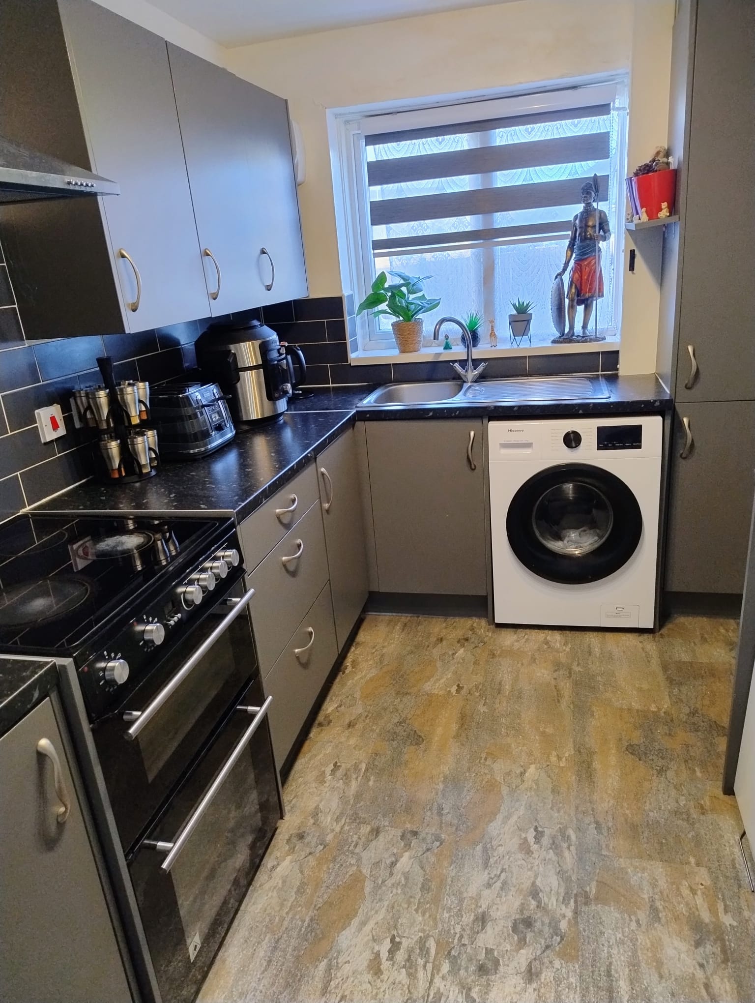 3 bed room Hyde for swap in Stockport, London — photo 12