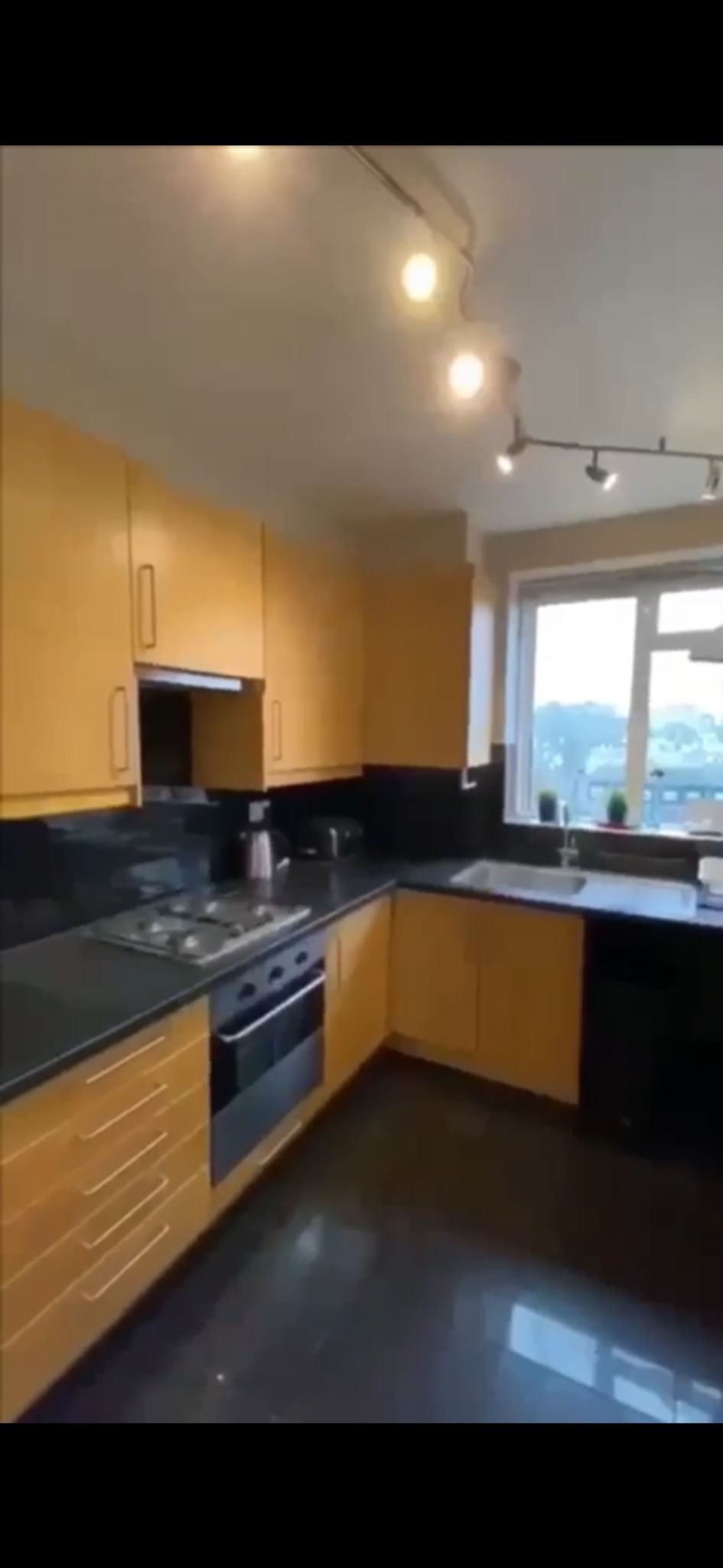 1 spacious double room available St John wood to rent in London — photo 9